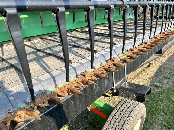 Used 2023 John Deere RD35F Combine Platforms at Horizon Ag & Turf in Westlock, AB - Photo6