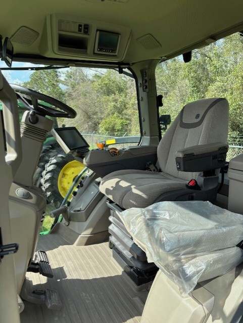 2022 John Deere 8R 280 Image 7