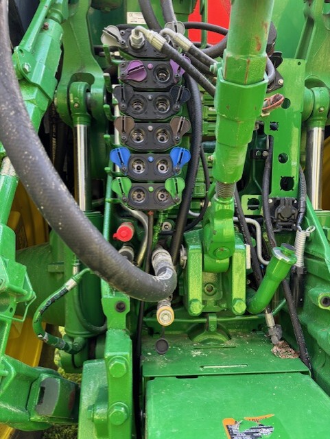 2022 John Deere 8R 280 Image 5
