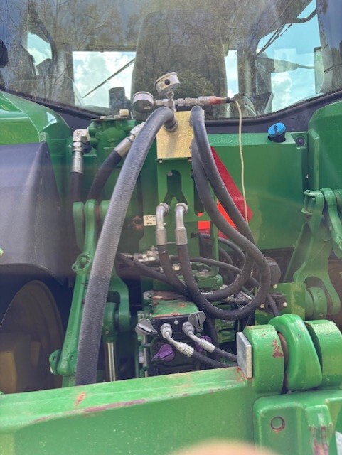 2022 John Deere 8R 280 Image 6