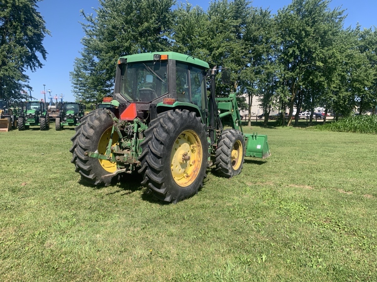 2000 John Deere 6410 Image 5