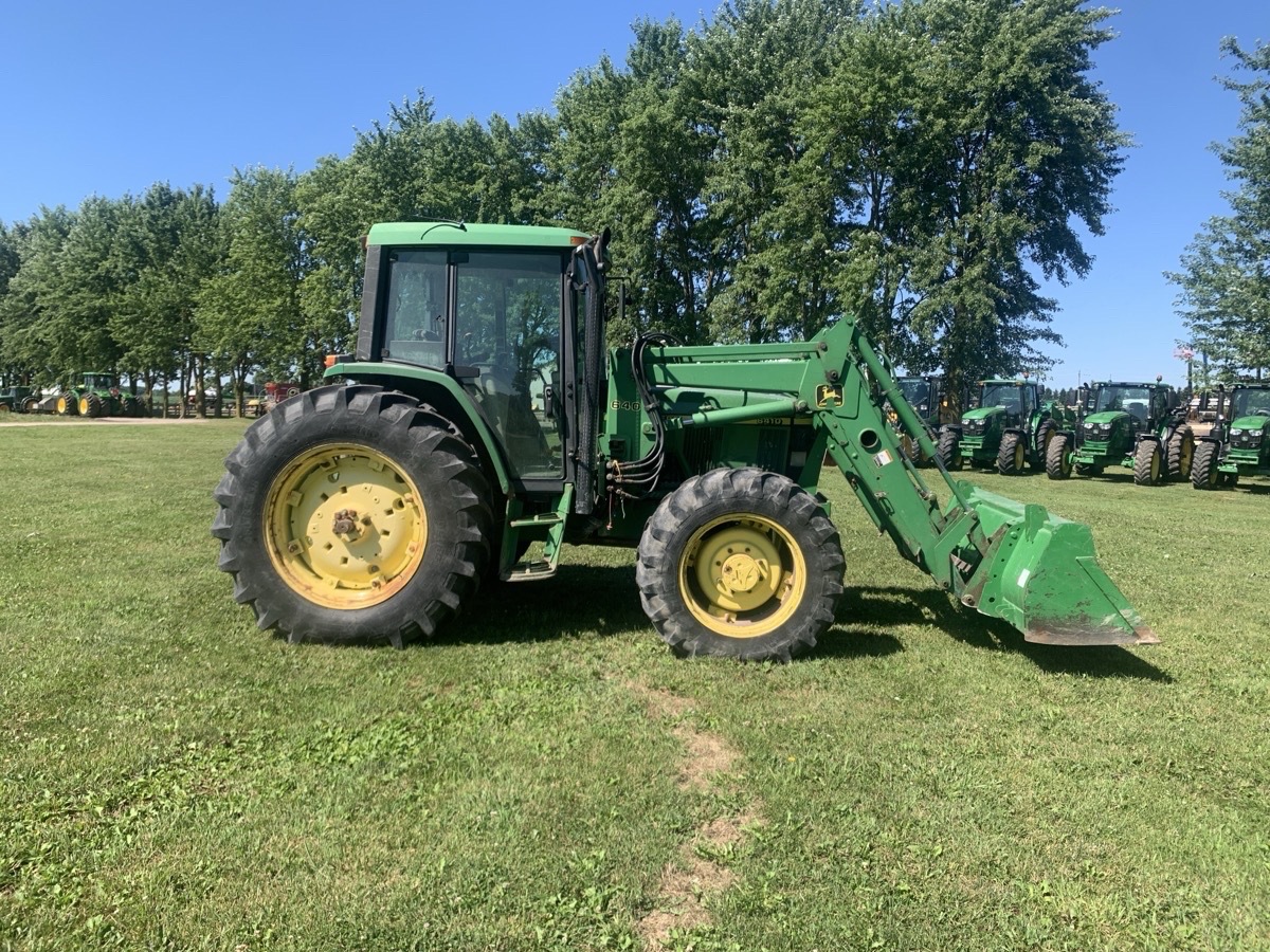 2000 John Deere 6410 Image 6