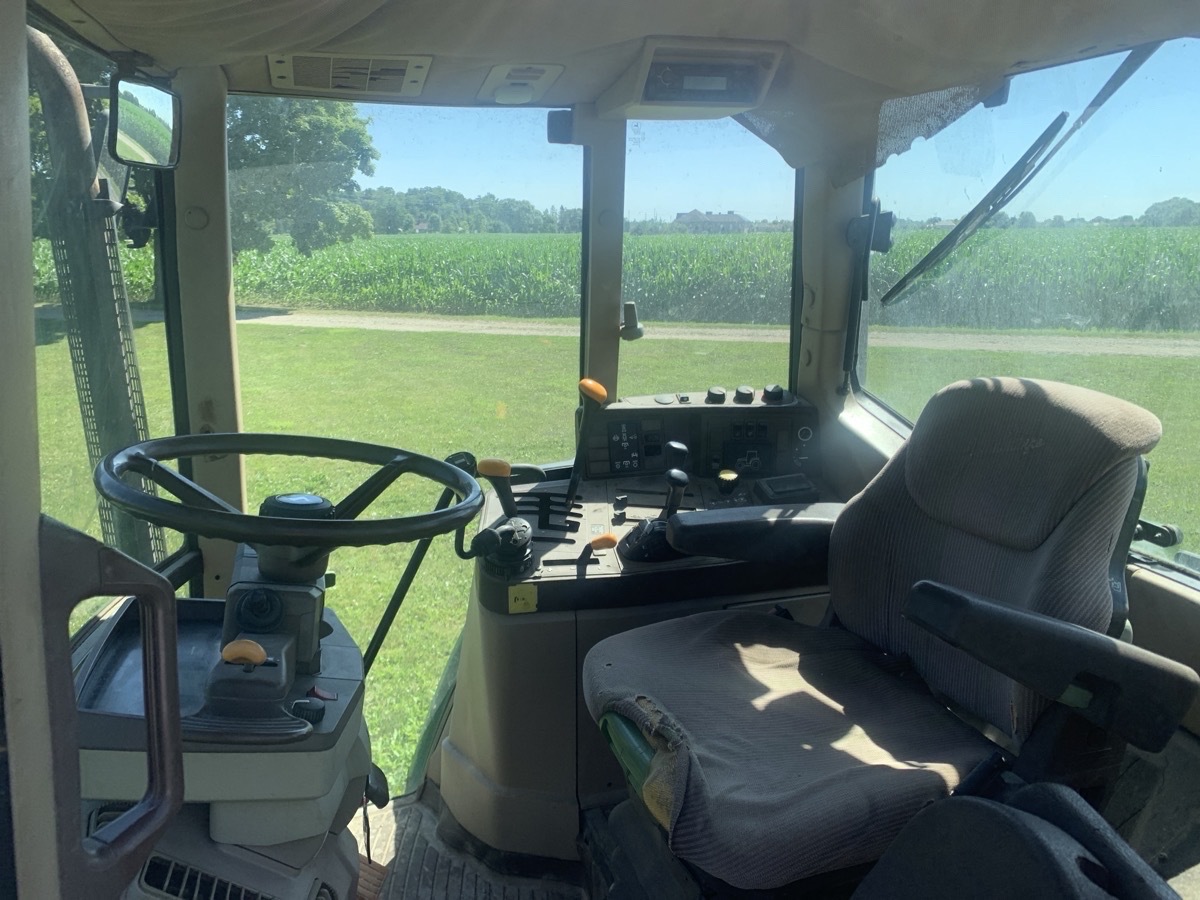 2000 John Deere 6410 Image 8