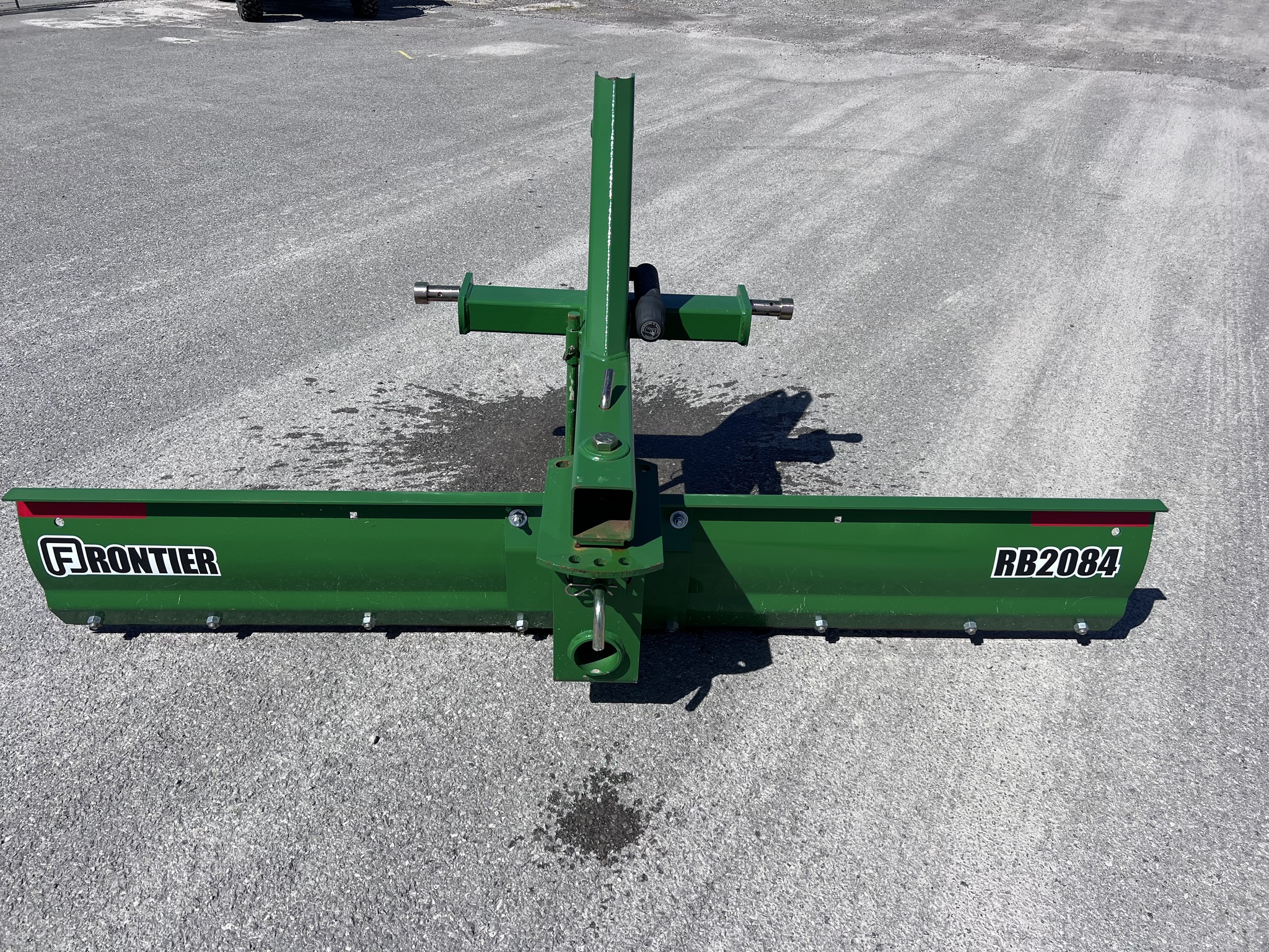 2015 Frontier RB2084 Image 1