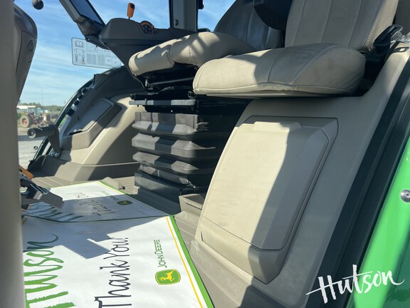 Photo of 2021 John Deere 8RX 340
