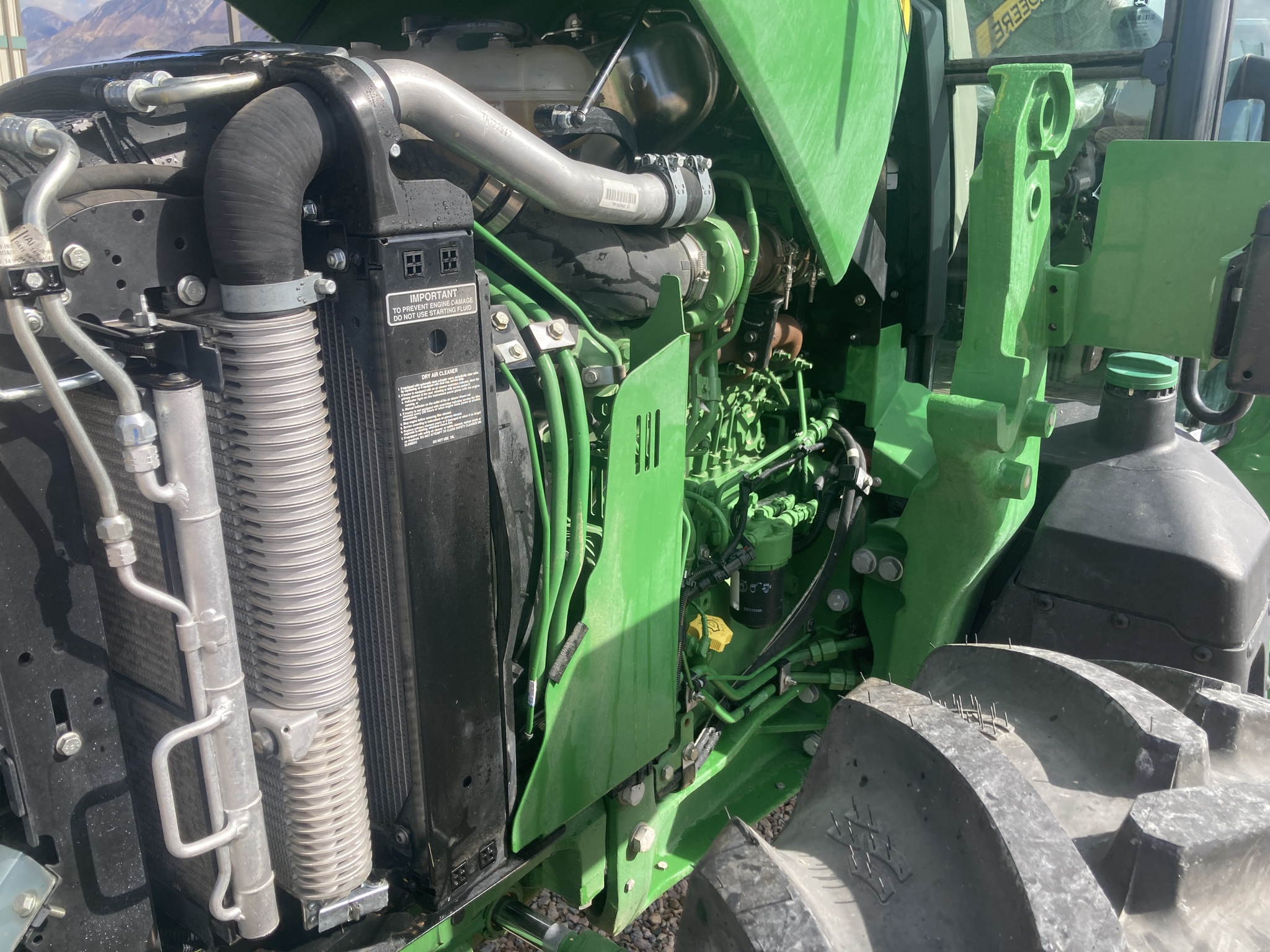 2024 John Deere 5105M Image 9