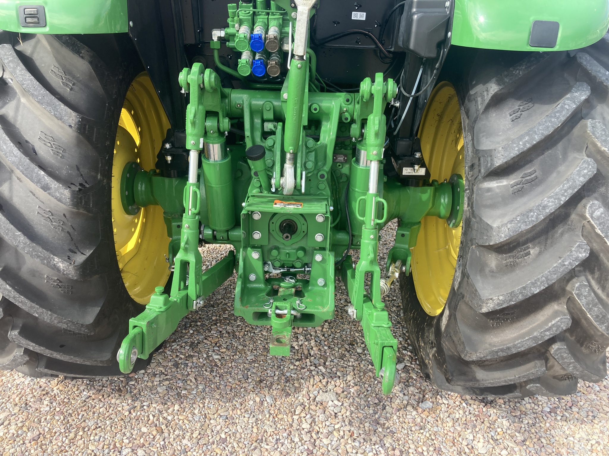 2024 John Deere 5105M Image 14