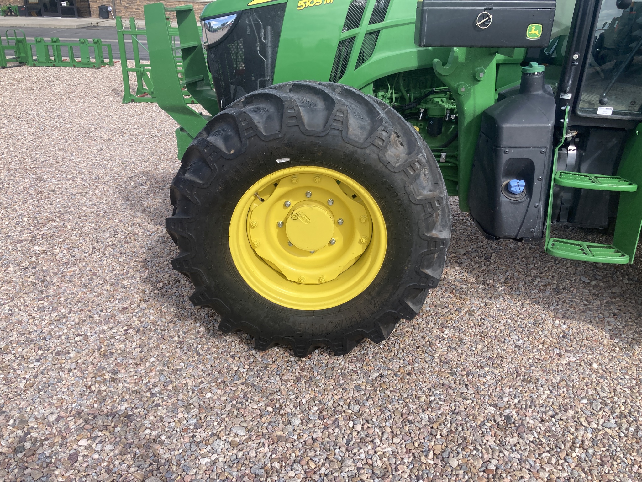 2024 John Deere 5105M Image 15