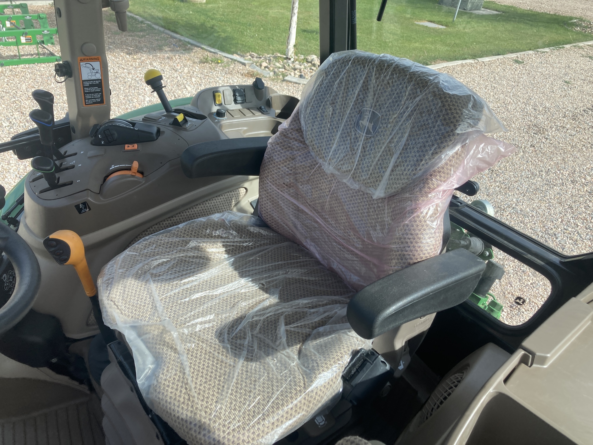 2024 John Deere 5105M Image 28