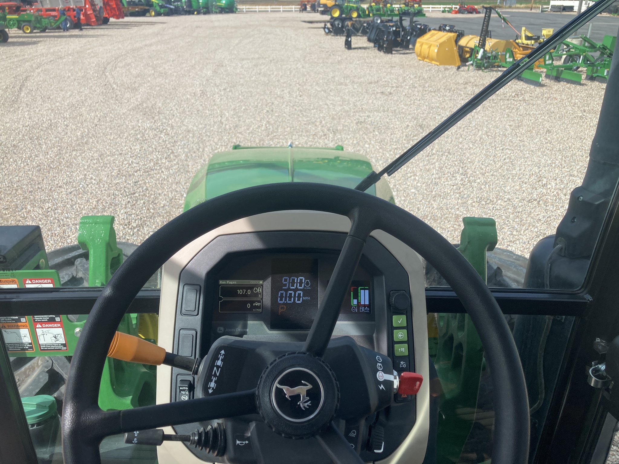 2024 John Deere 5105M Image 31