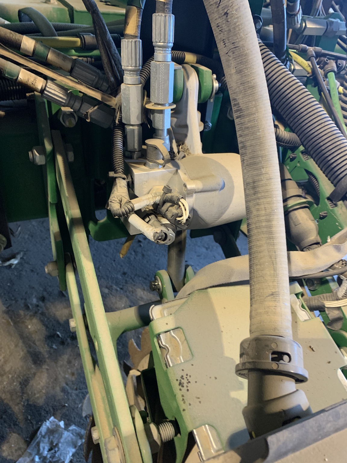 2018 John Deere 1775NT Image 12