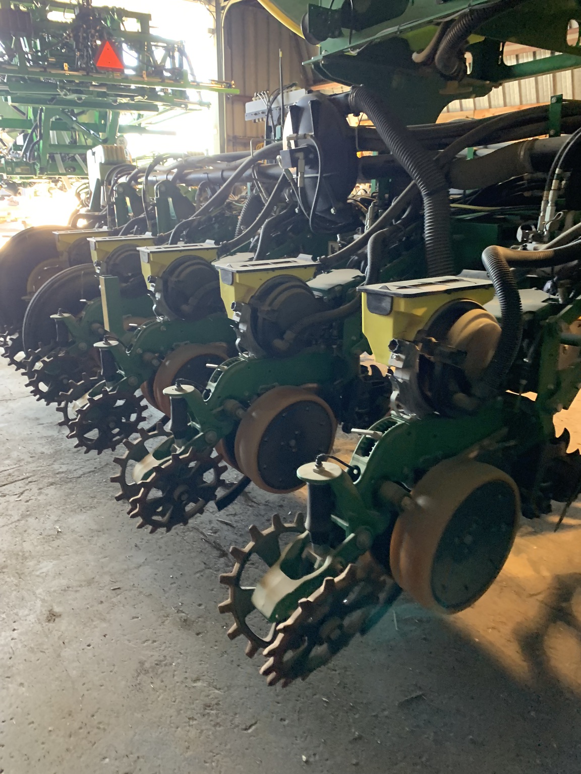2018 John Deere 1775NT Image 8
