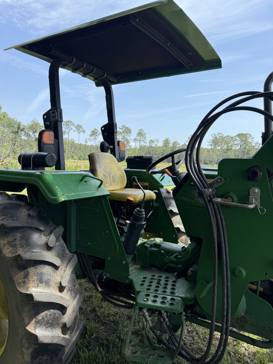 2014 John Deere 5055E Image 4