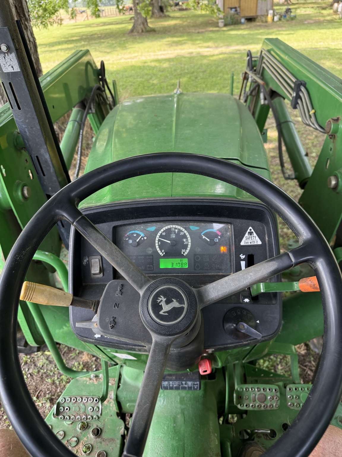 2014 John Deere 5055E Image 2