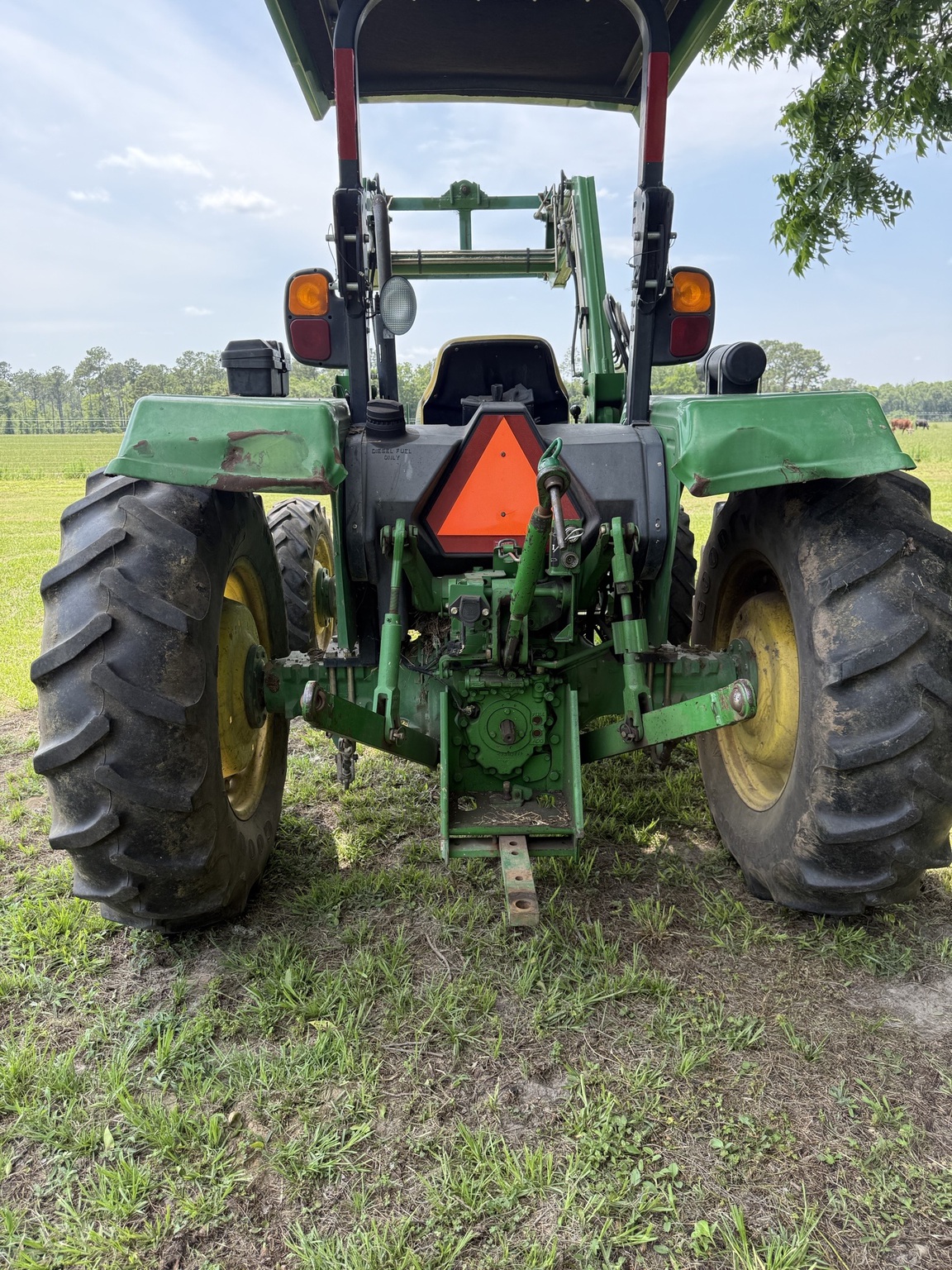 2014 John Deere 5055E Image 9