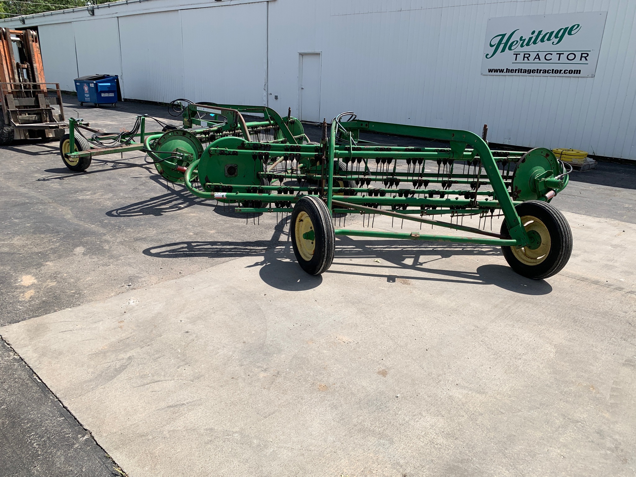  1992 John Deere 672 at Heritage Tractor in Lamar, MO