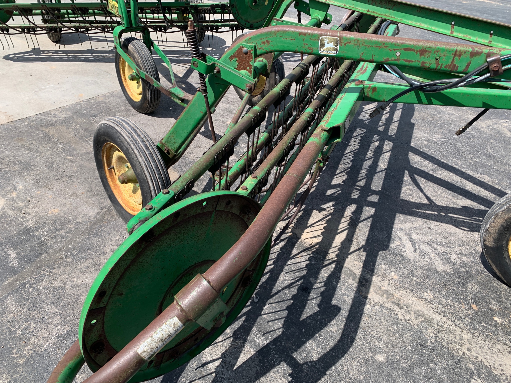  1992 John Deere 672 at Heritage Tractor in Lamar, MO