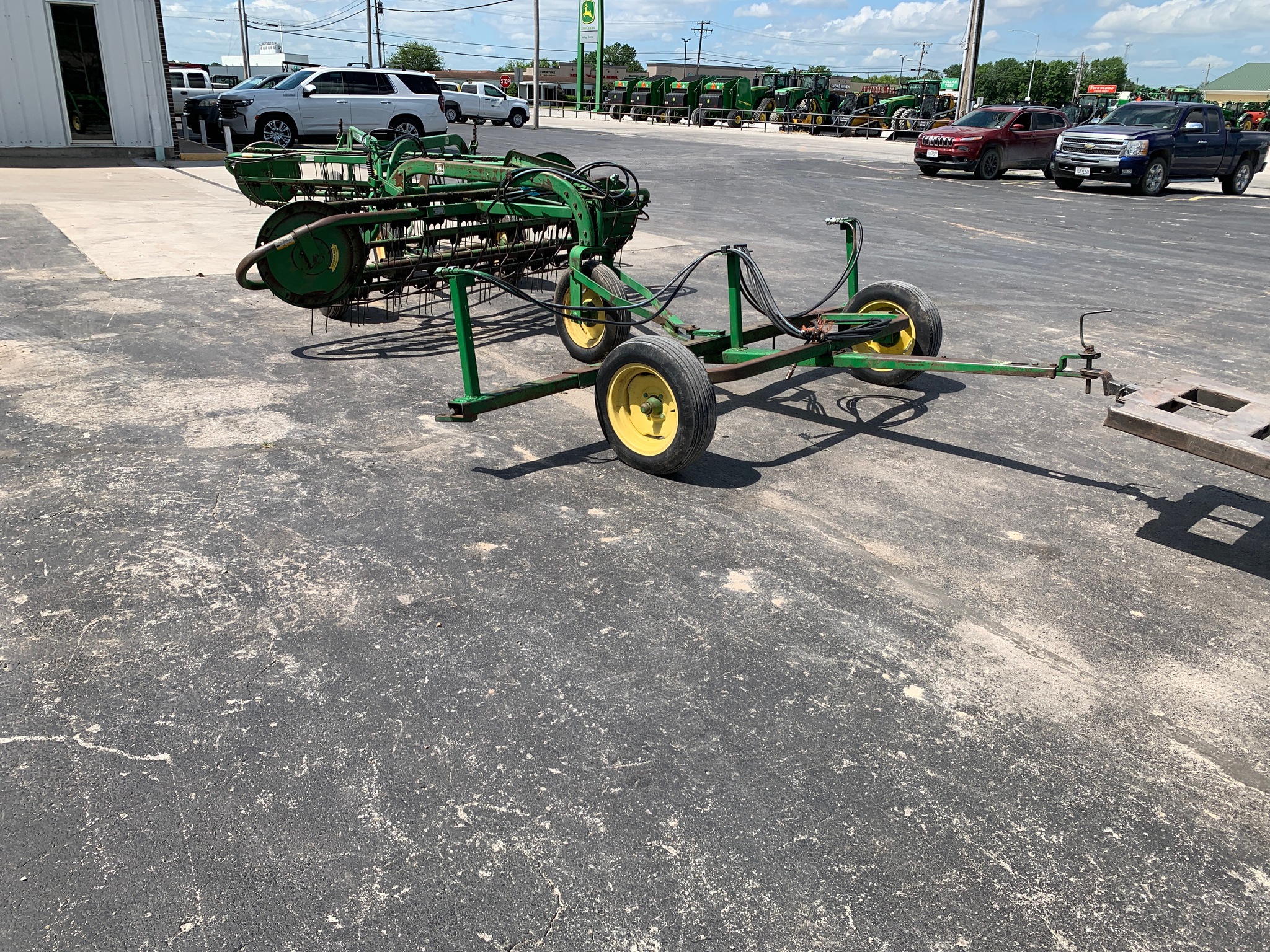  1992 John Deere 672 at Heritage Tractor in Lamar, MO