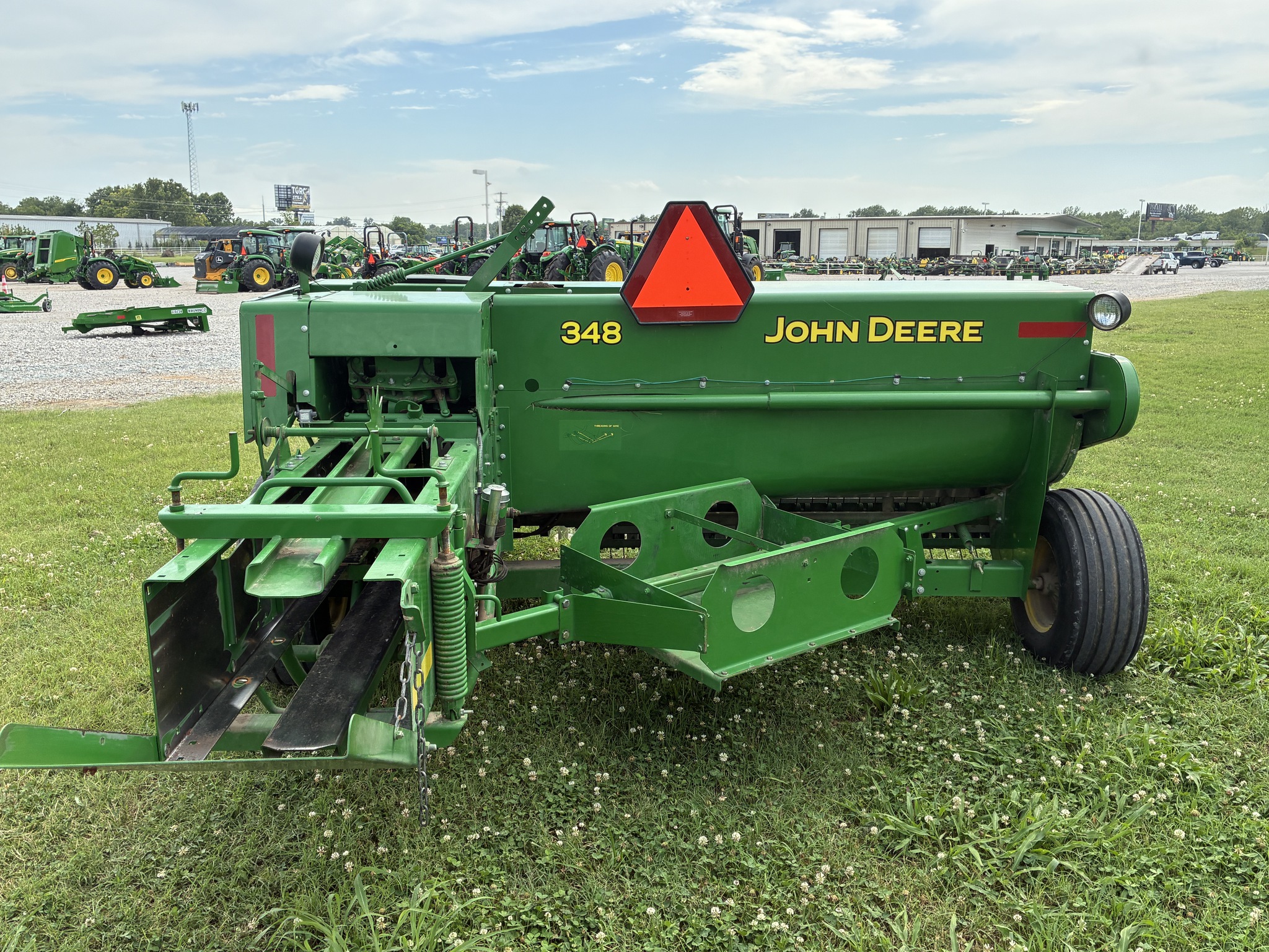2014 John Deere 348 Image 4