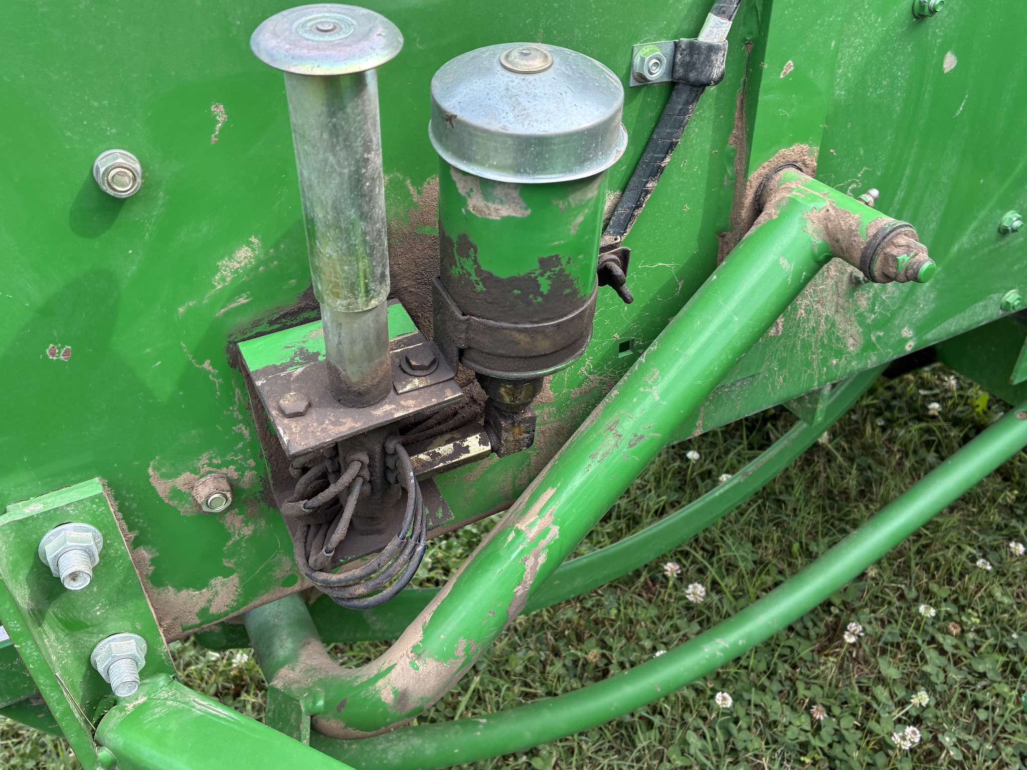 2014 John Deere 348 Image 28