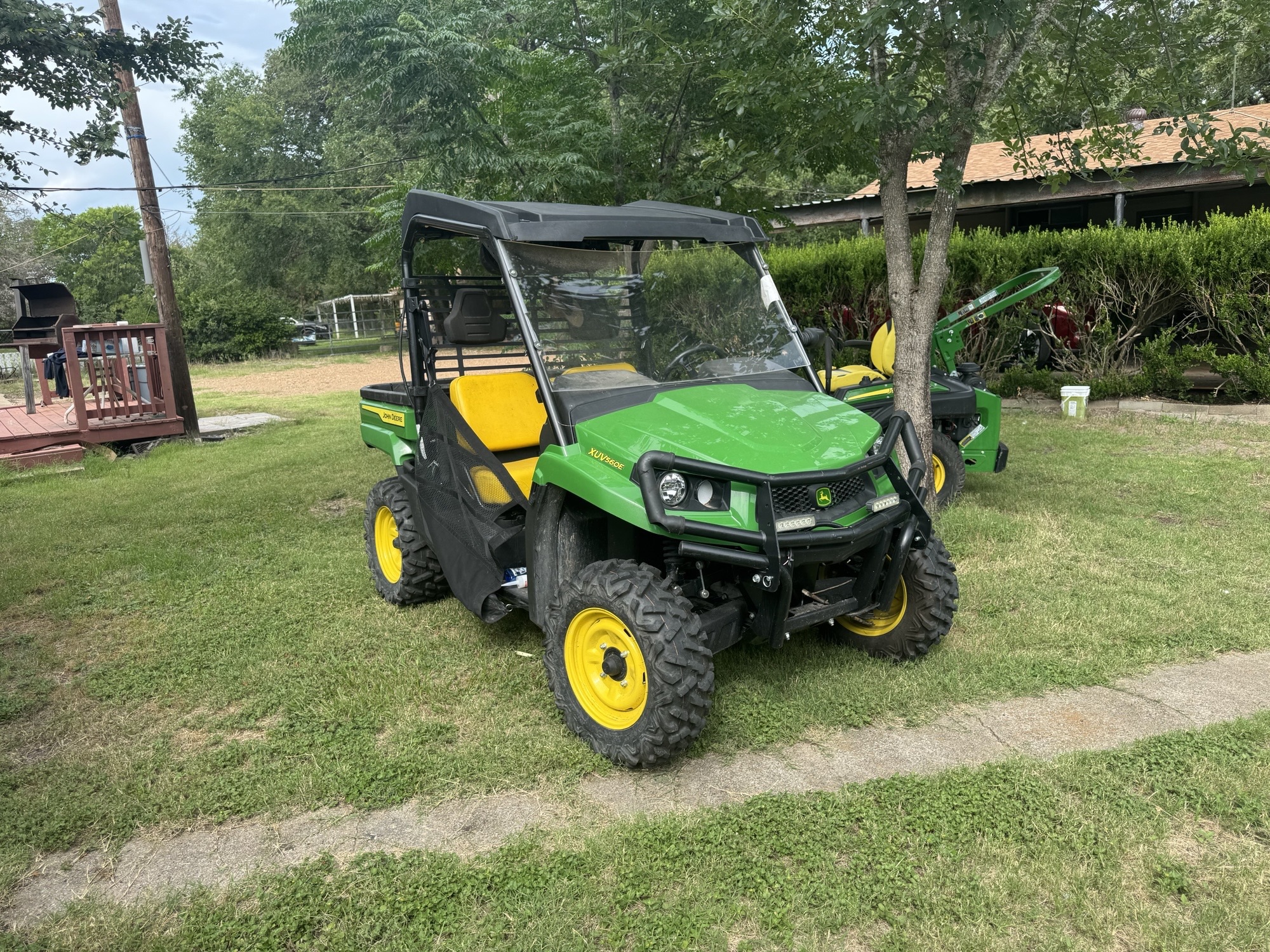 2021 John Deere XUV 560E Image 4