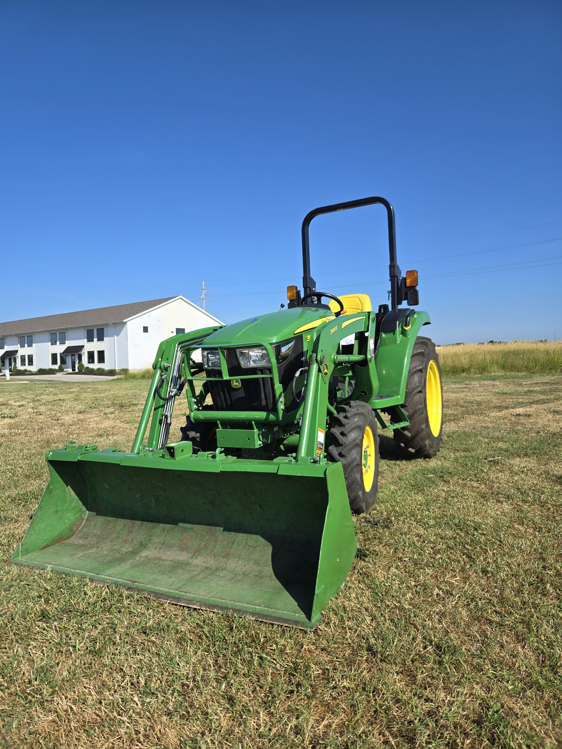2019 John Deere 3043D Image 1