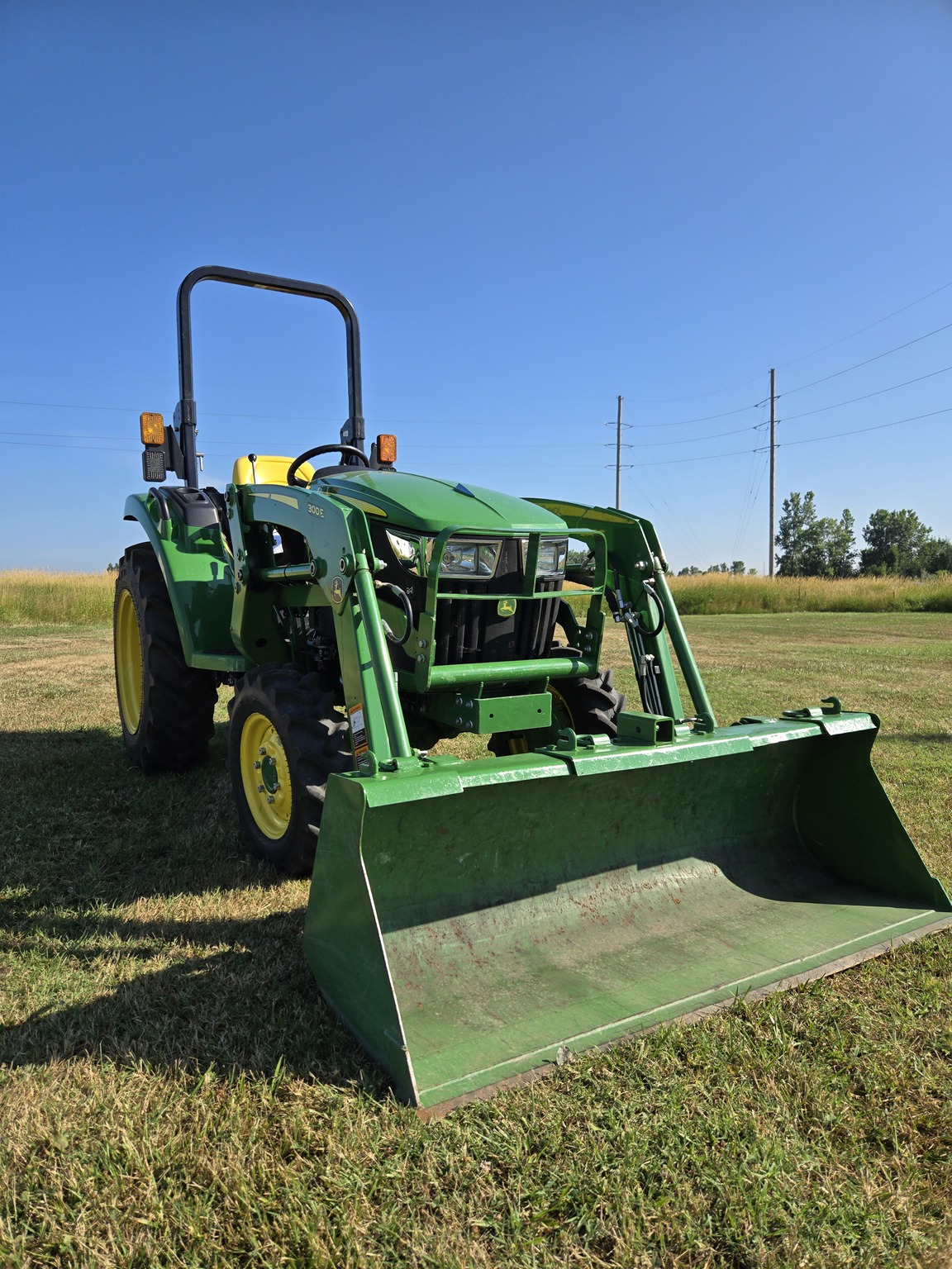 2019 John Deere 3043D Image 4