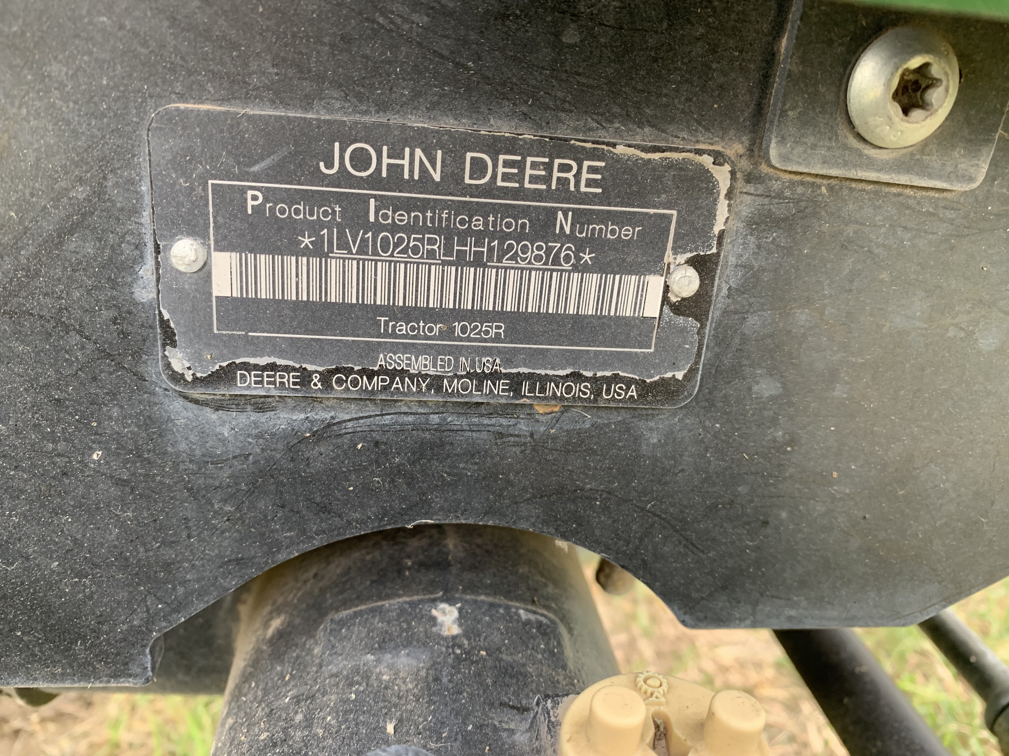 2017 John Deere 1025R Image 7
