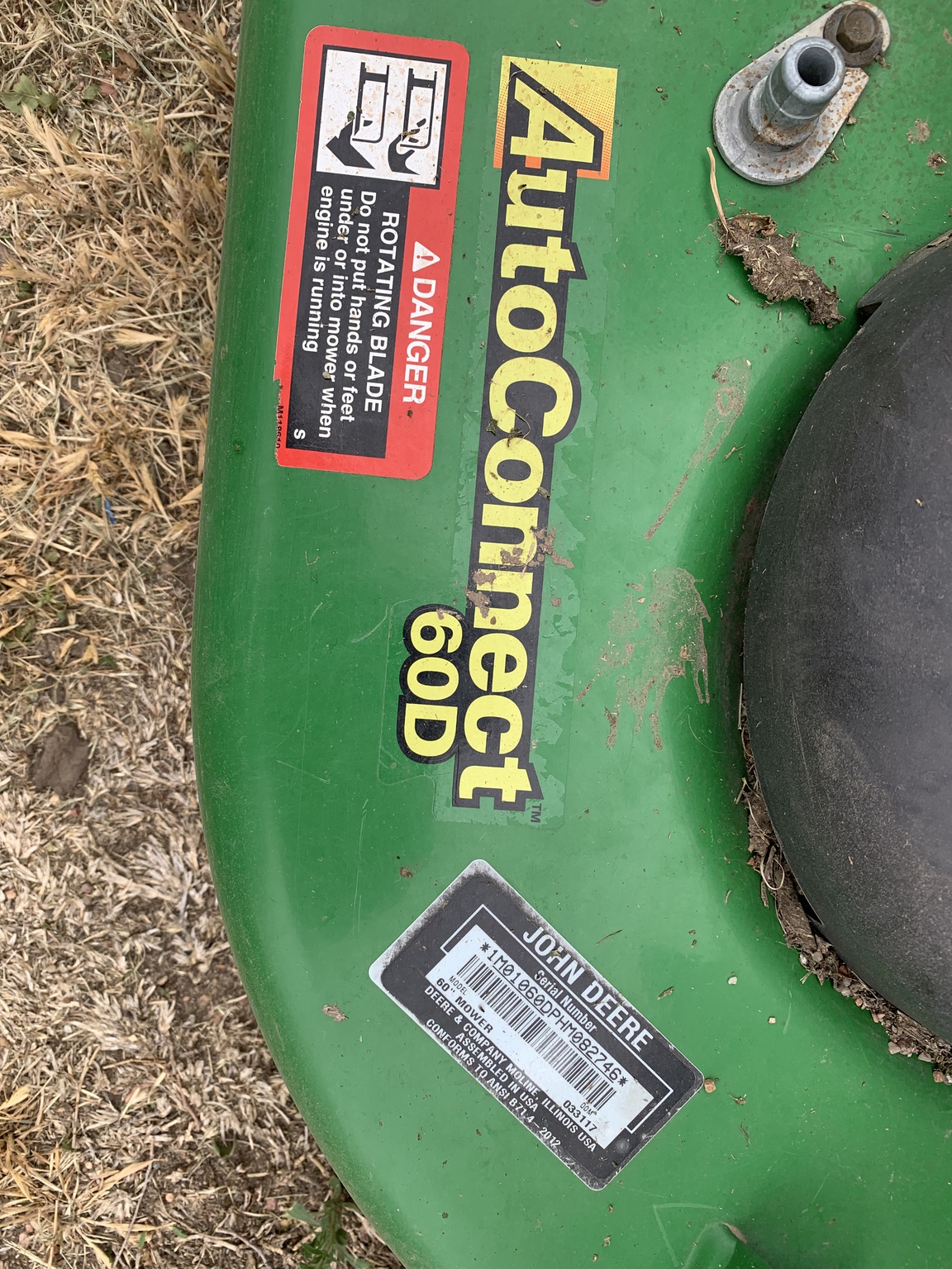2017 John Deere 1025R Image 6