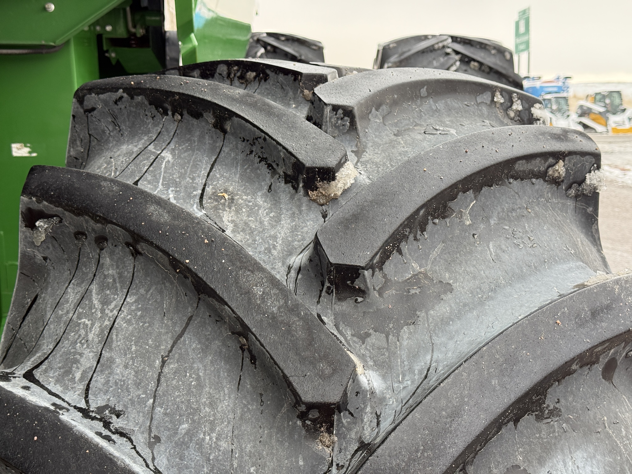 2017 John Deere S680 Image 41