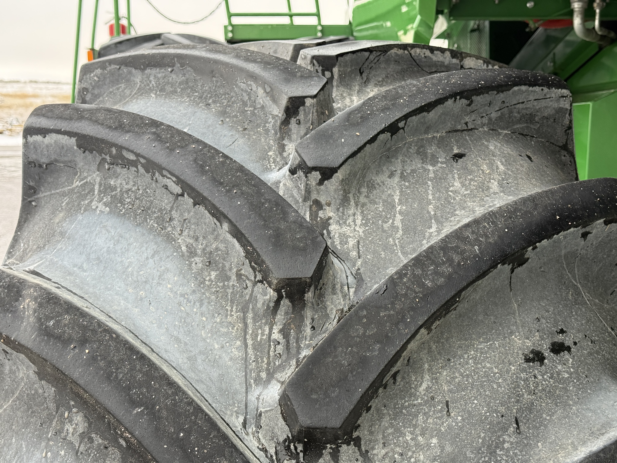 2017 John Deere S680 Image 35