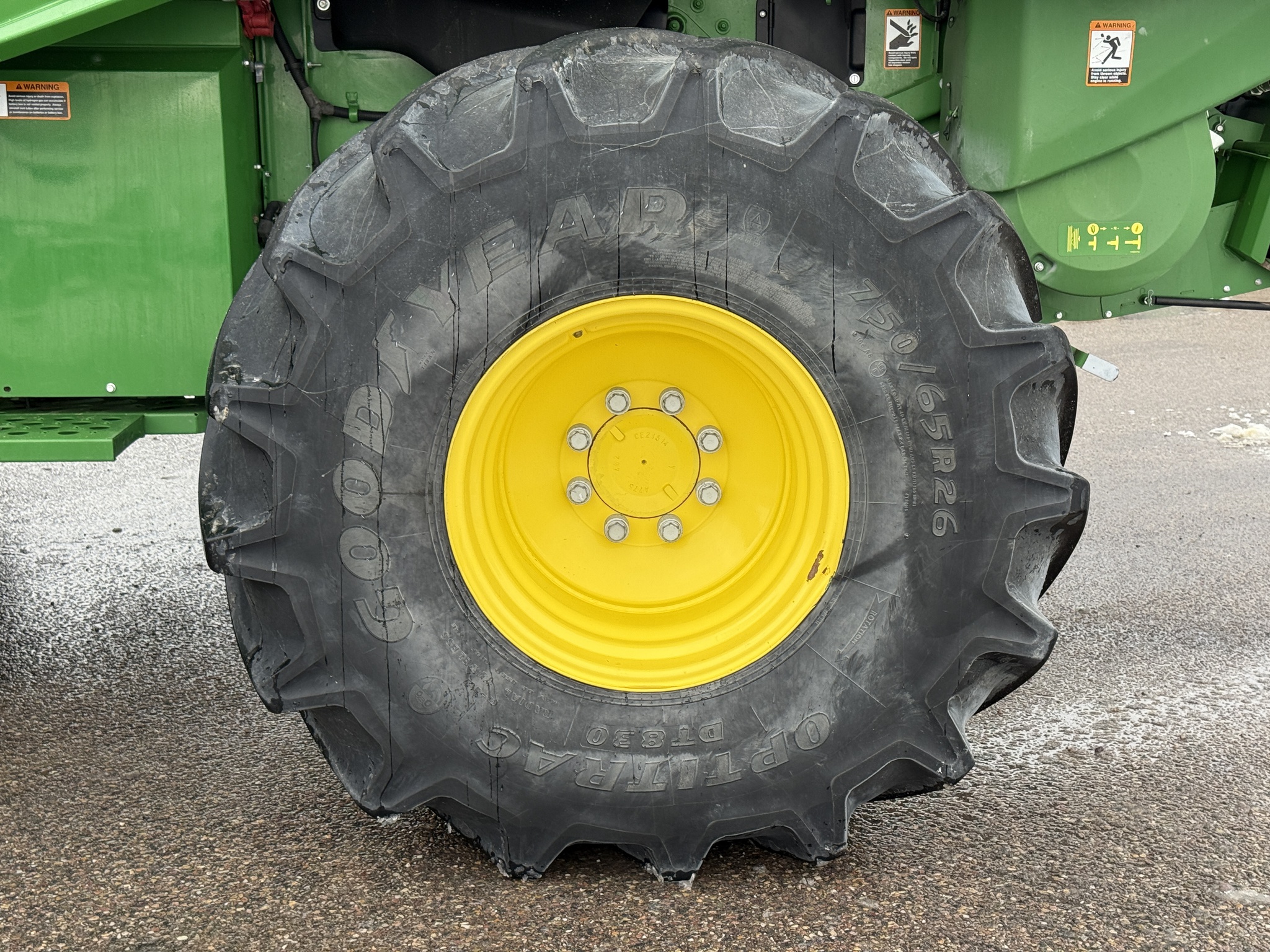 2017 John Deere S680 Image 34