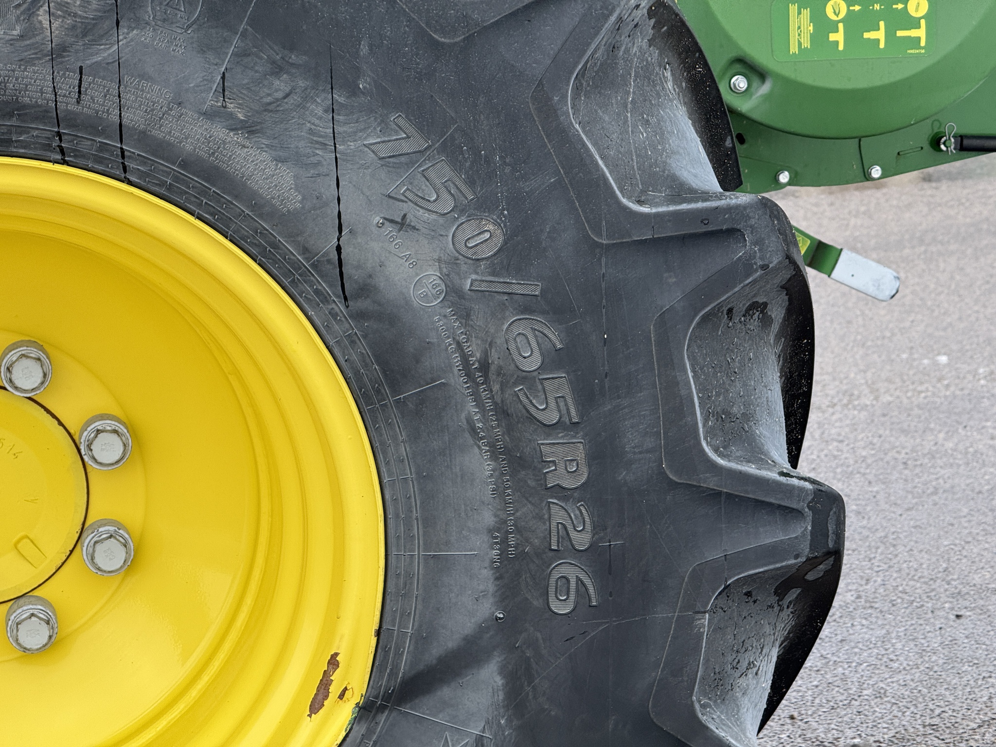 2017 John Deere S680 Image 36