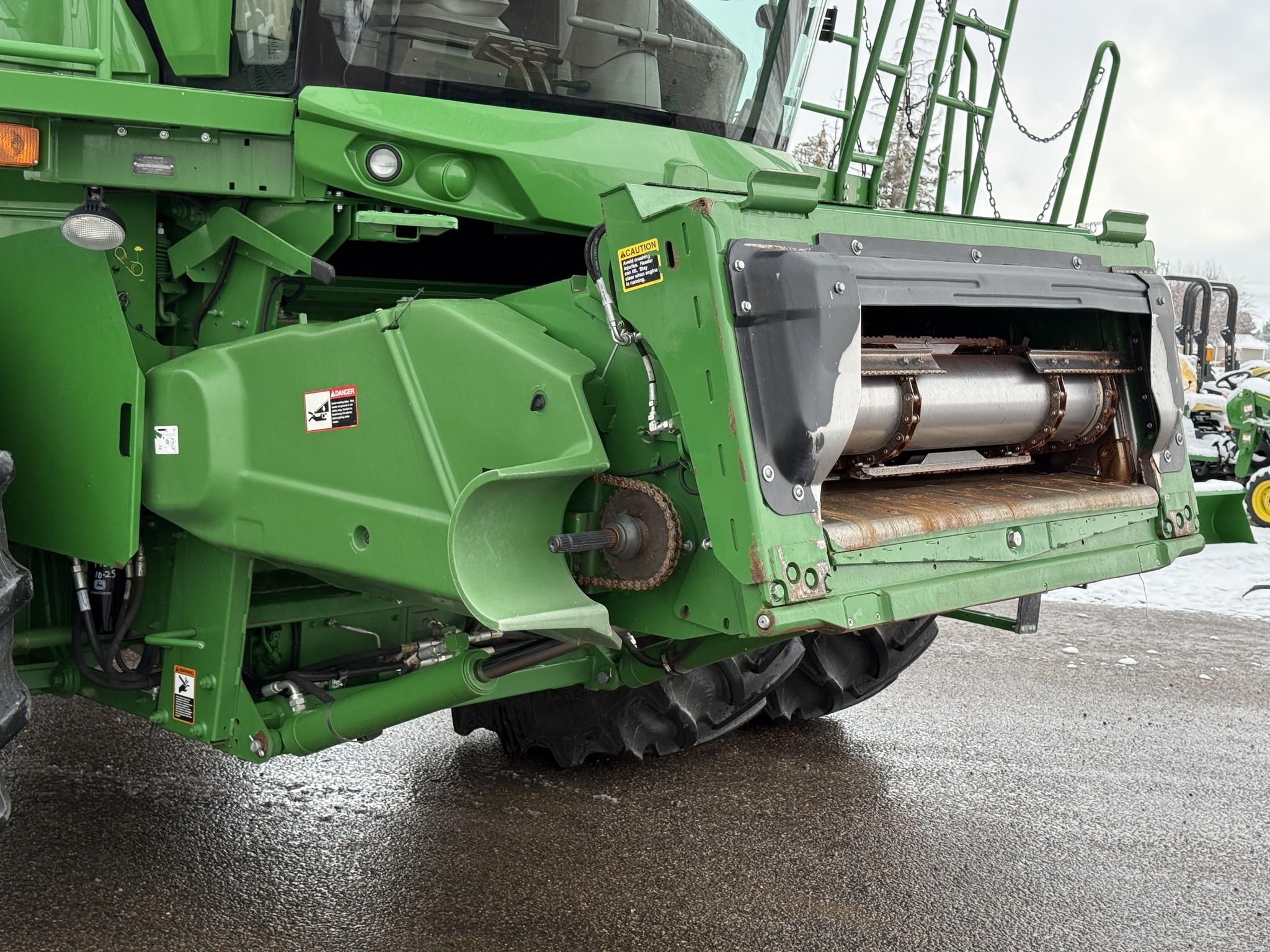 2017 John Deere S680 Image 23