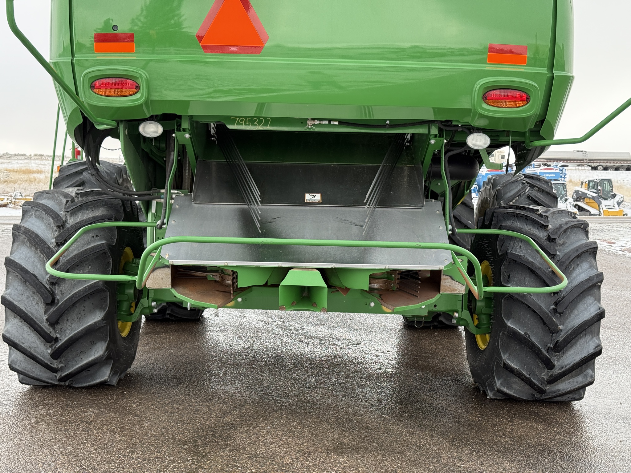 2017 John Deere S680 Image 27