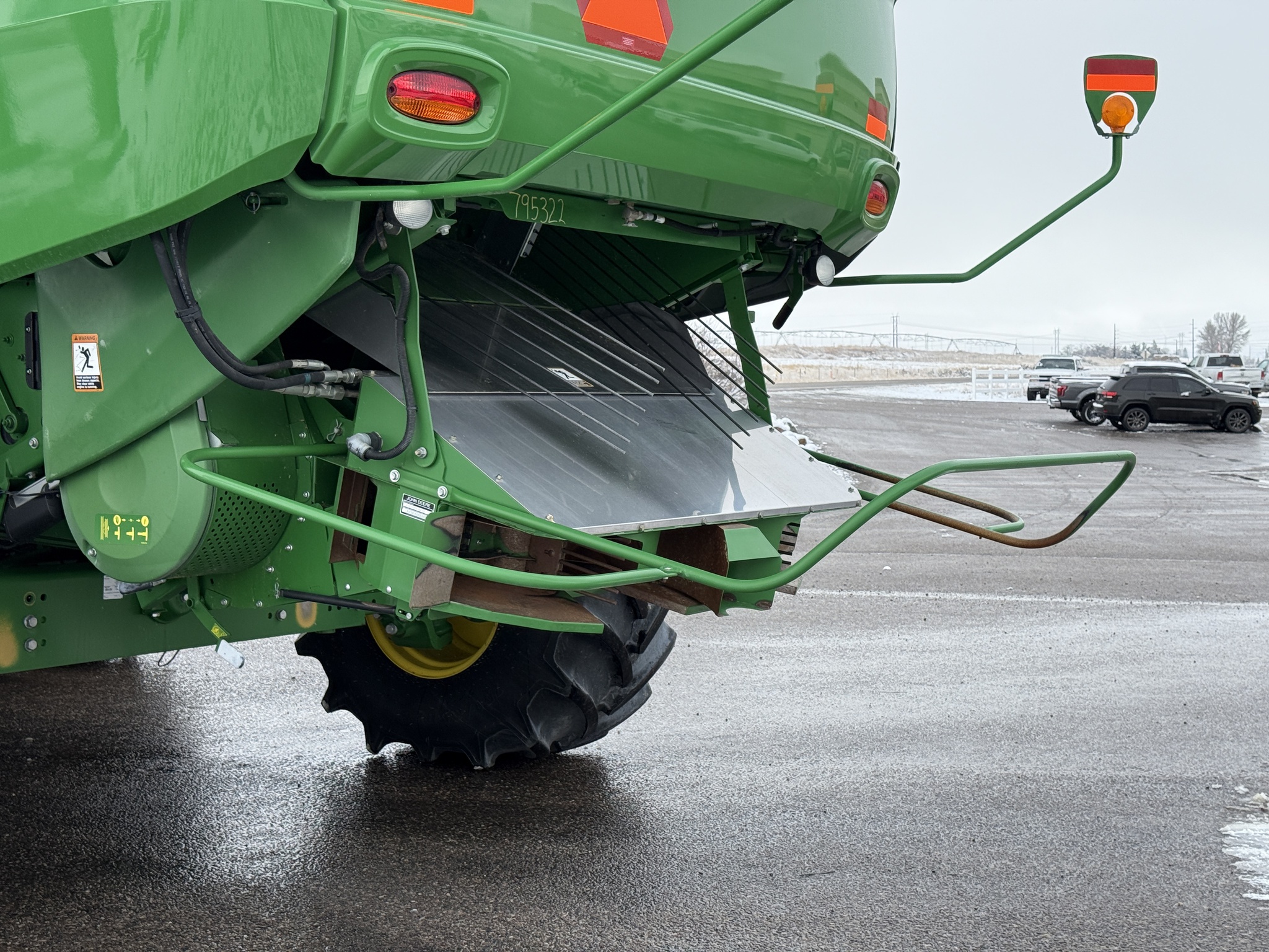 2017 John Deere S680 Image 26