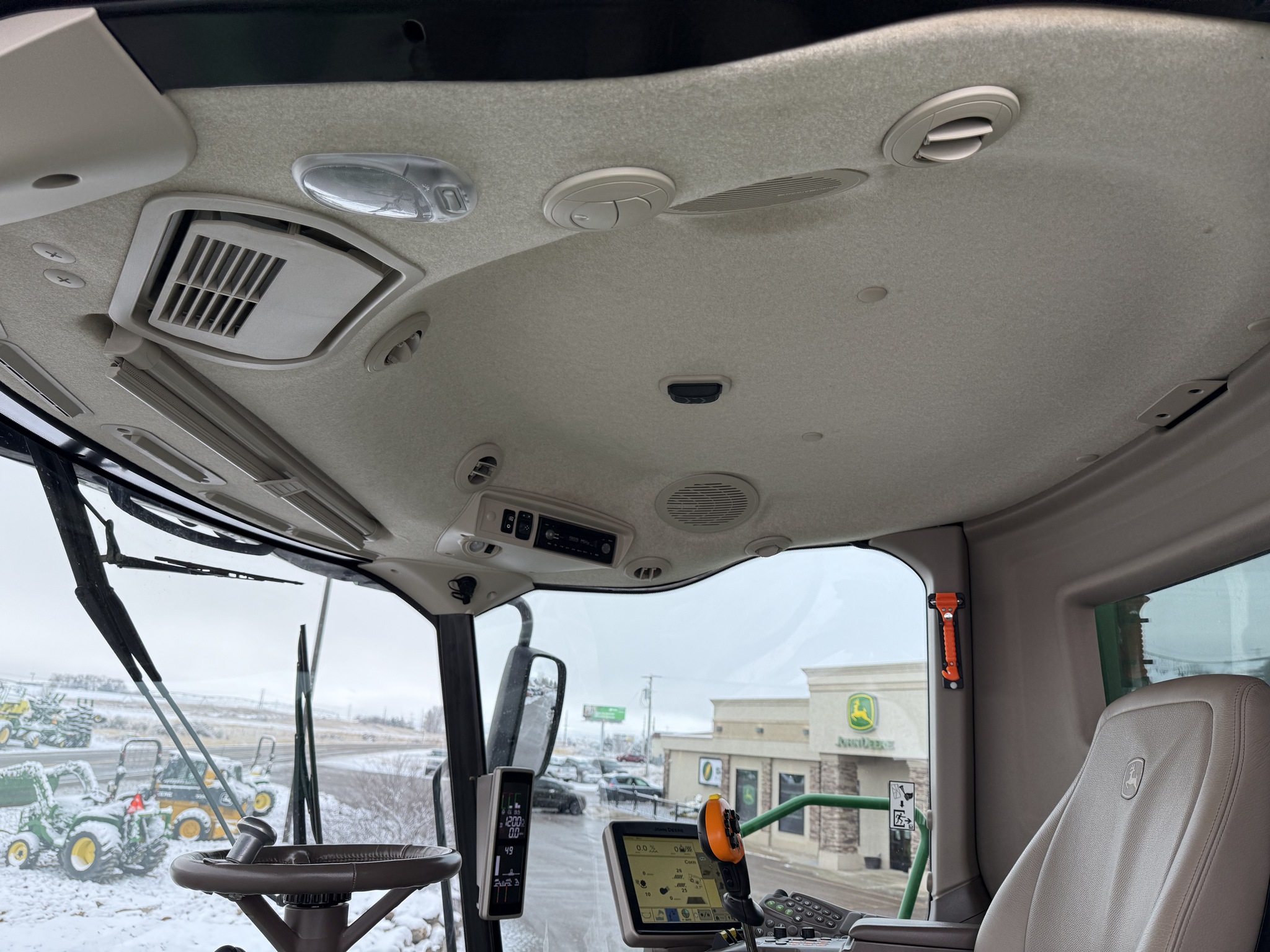 2017 John Deere S680 Image 10