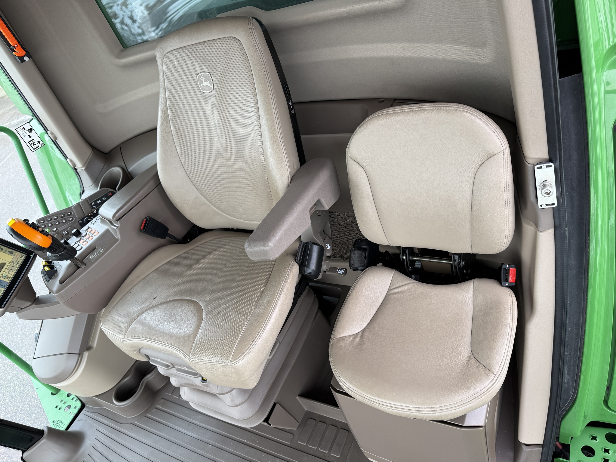 2017 John Deere S680 Image 13