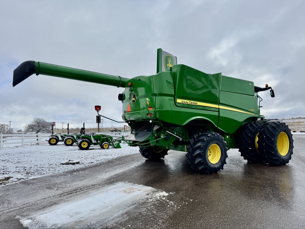 2017 John Deere S680 Image 5