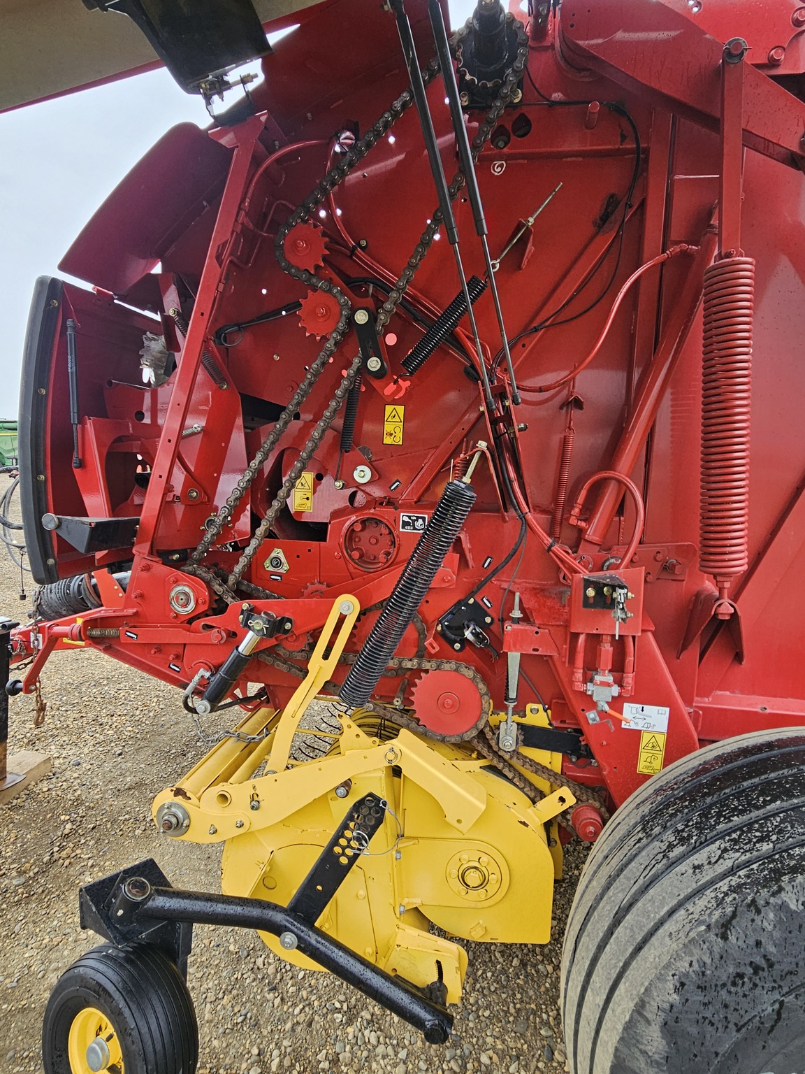 2020 New Holland Rollbelt 560 Image 7