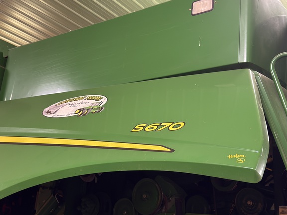 Photo of 2013 John Deere S670