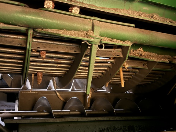 Photo of 2013 John Deere S670