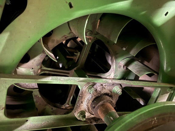 Photo of 2013 John Deere S670