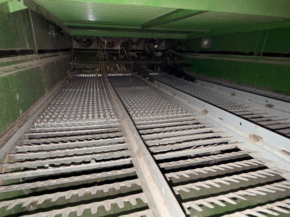 Photo of 2013 John Deere S670