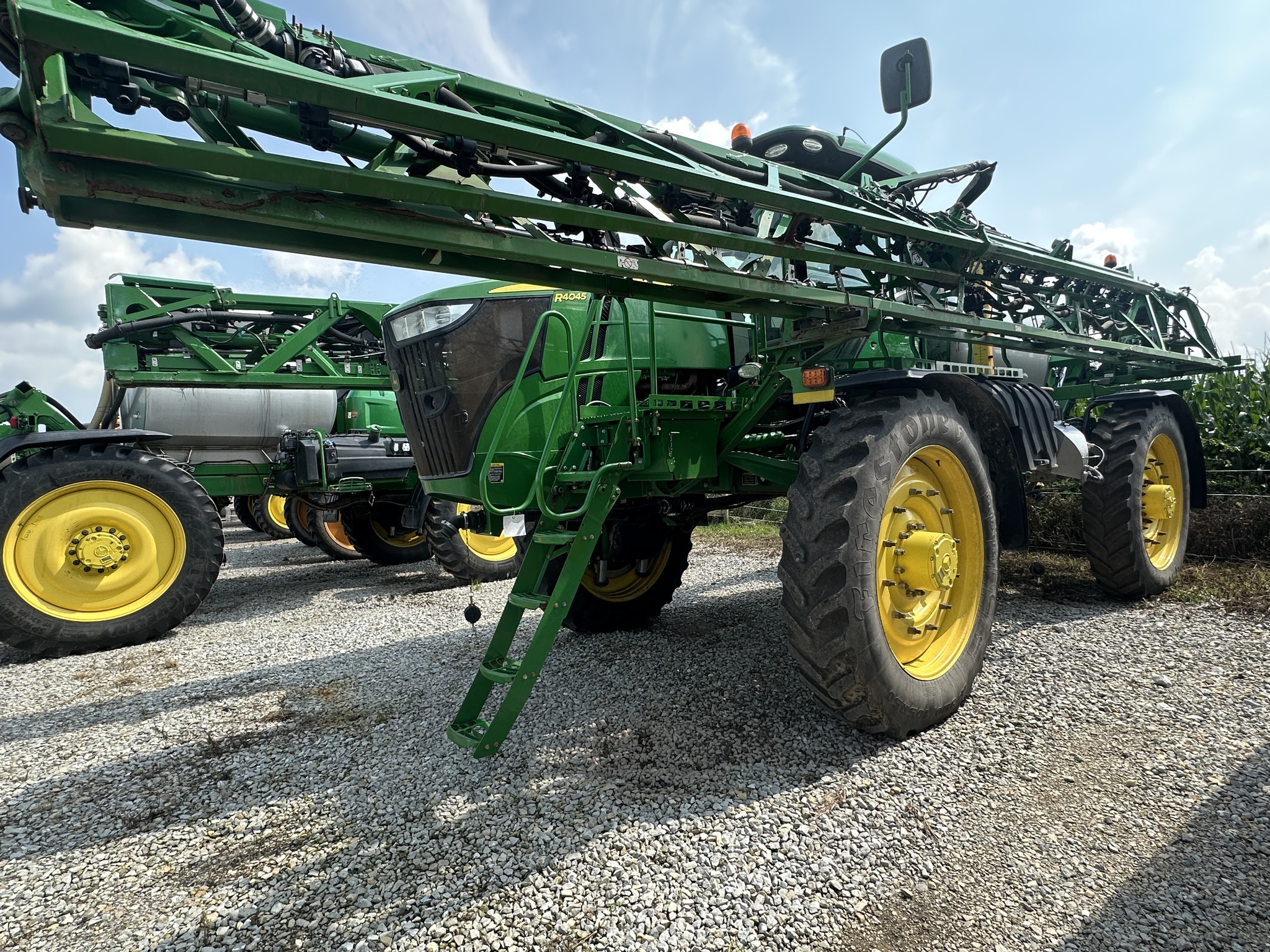 2019 John Deere R4045 Image 2
