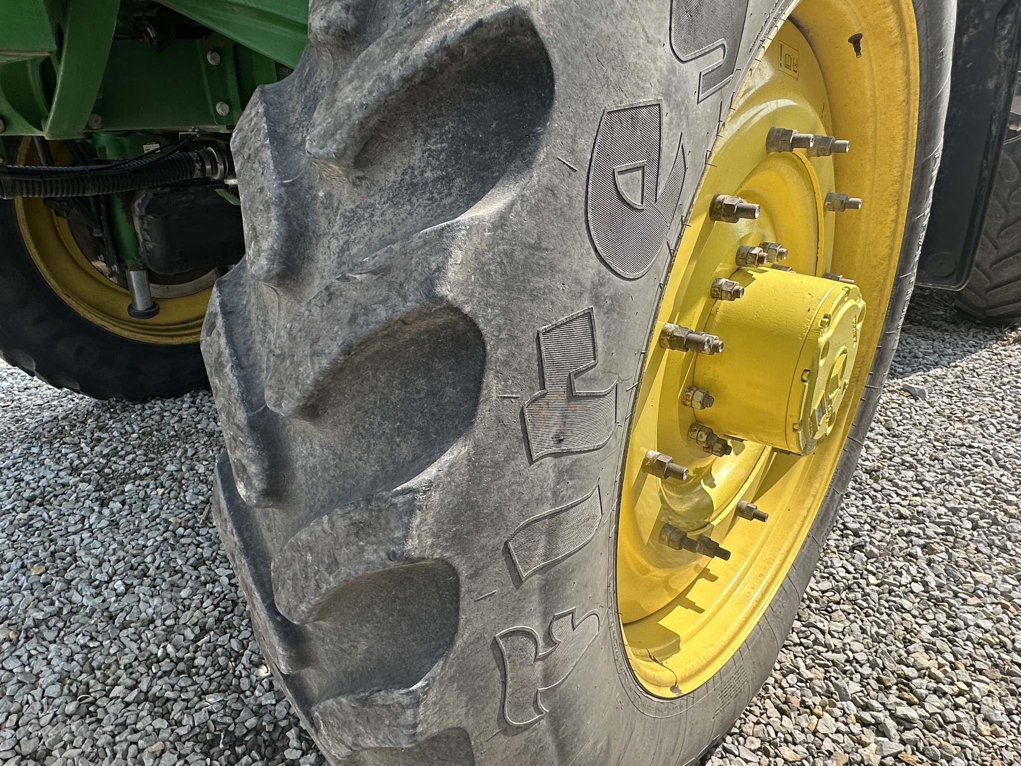2019 John Deere R4045 Image 6