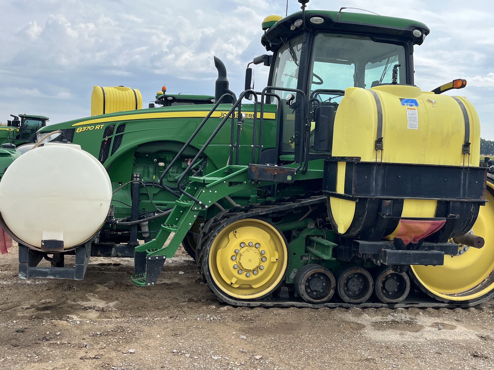 2019 John Deere 8370RT Image 2