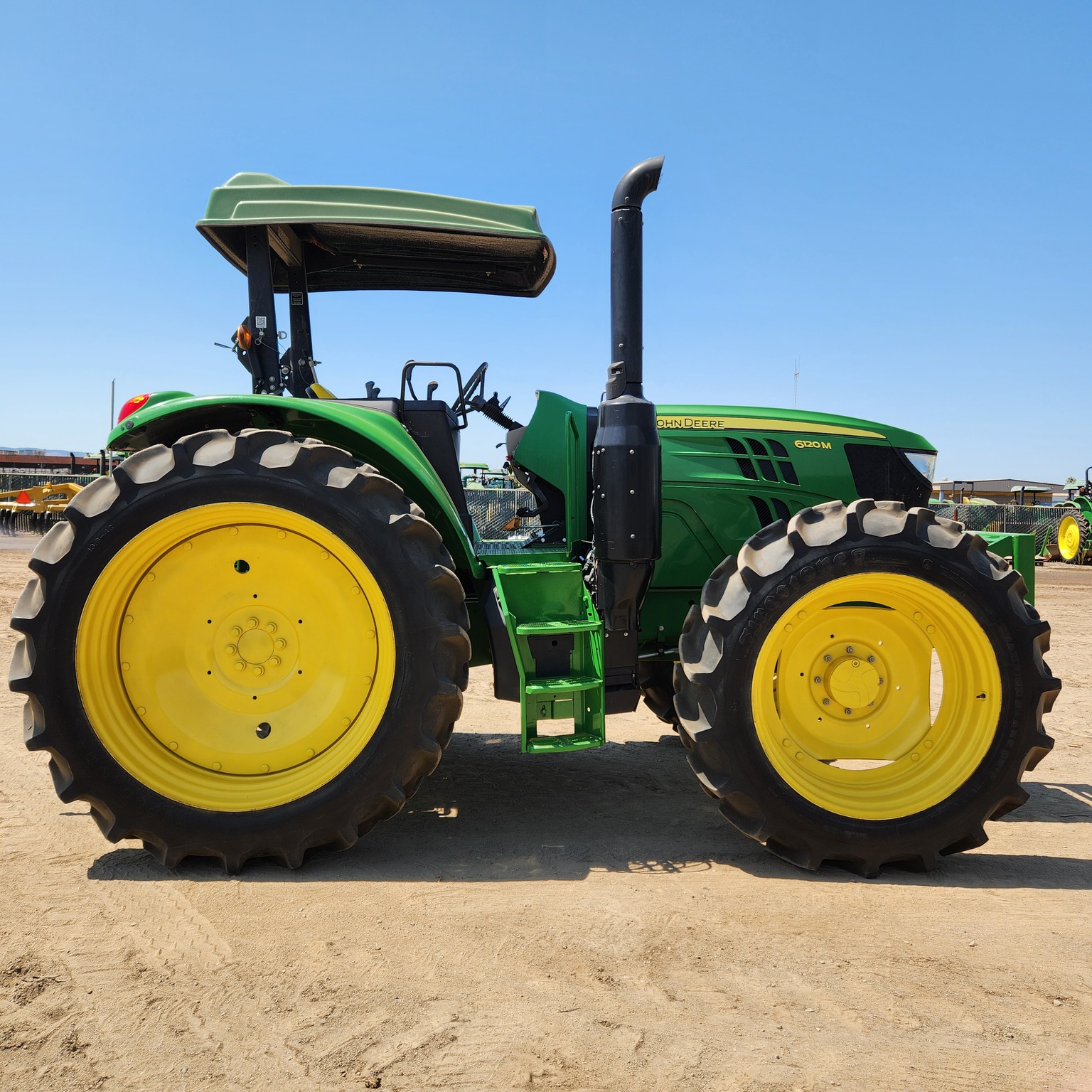 2021 John Deere 6120M Image 6