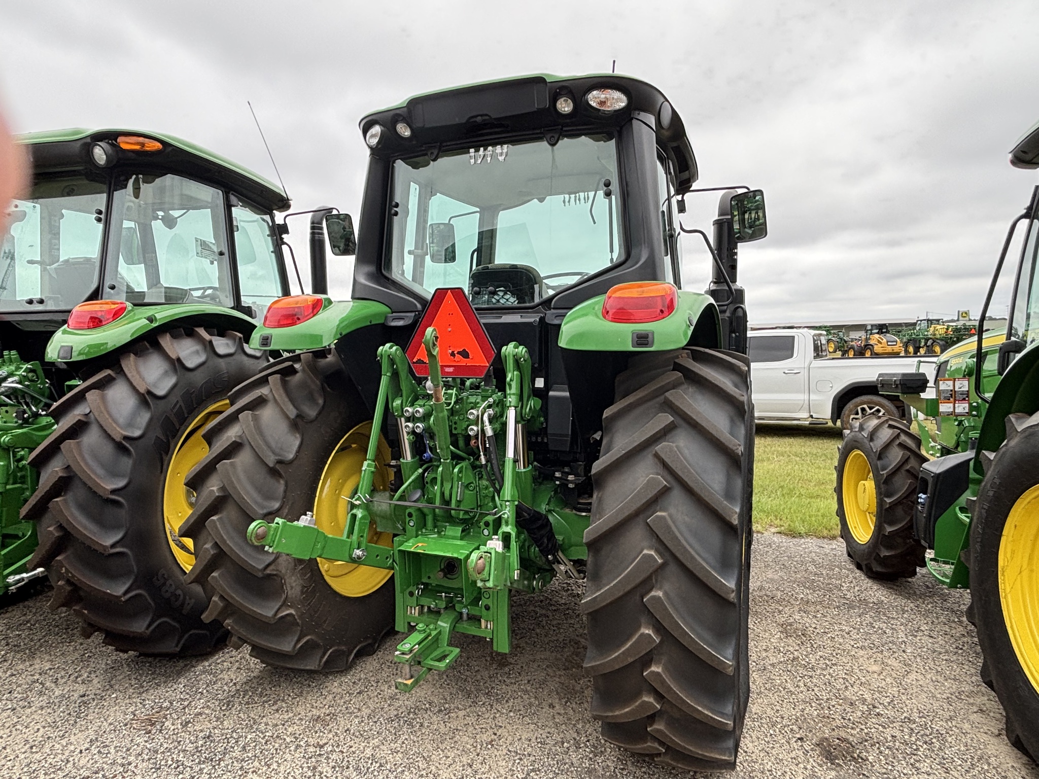 2024 John Deere 6120M Image 3