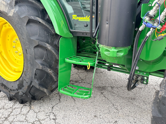 2024 John-Deere 5100E